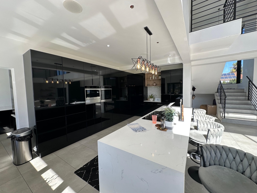 4 Bedroom Property for Sale in The Islands Estates North West